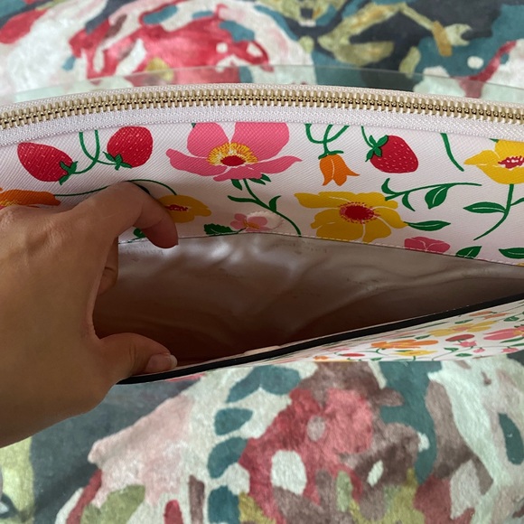 Kate Spade | Laptop Case - Picture 4 of 5